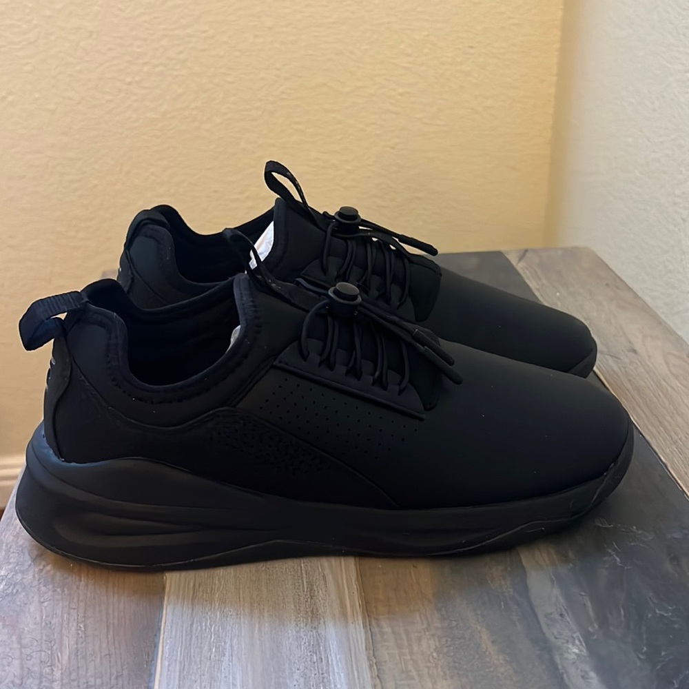 Clove nursing shoes